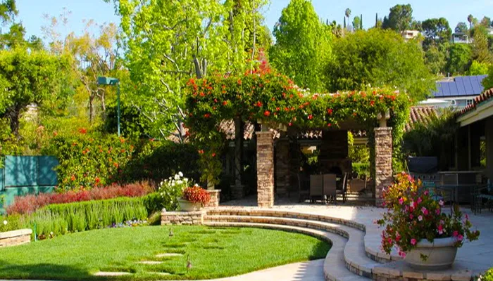 Specialized Tree Care & Landscape work site
